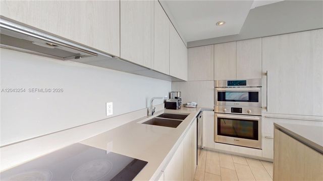 4010 S Ocean Dr R1004, Hollywood, FL 33019