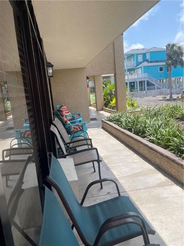 1021 S Water St 121, Rockport, TX 78382