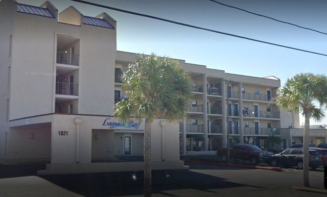 1021 S Water St 121, Rockport, TX 78382