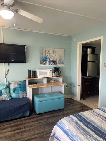 1021 S Water St 121, Rockport, TX 78382