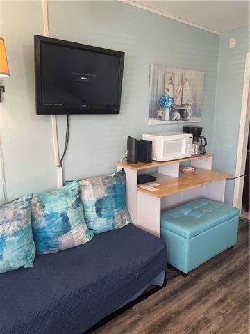 1021 S Water St 121, Rockport, TX 78382