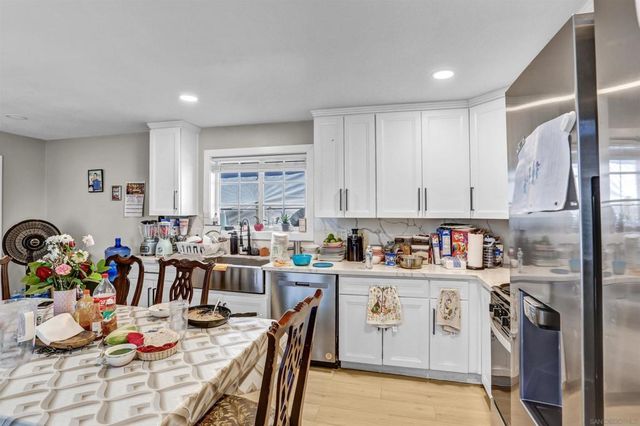 515 517 63rd Street, San Diego, CA 92114