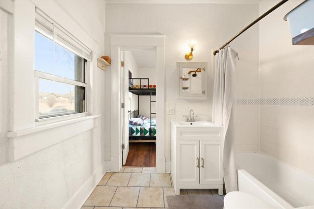 1123 E Oklahoma Avenue, Guthrie, OK 73044