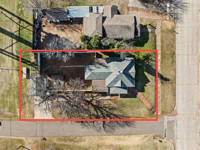 1123 E Oklahoma Avenue, Guthrie, OK 73044