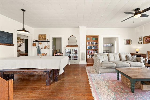 1123 E Oklahoma Avenue, Guthrie, OK 73044