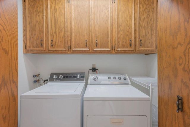 9915 29th Avenue N, Plymouth, MN 55441