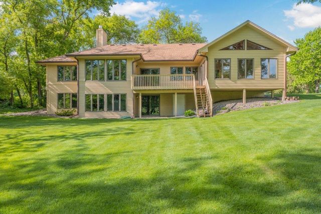 9915 29th Avenue N, Plymouth, MN 55441