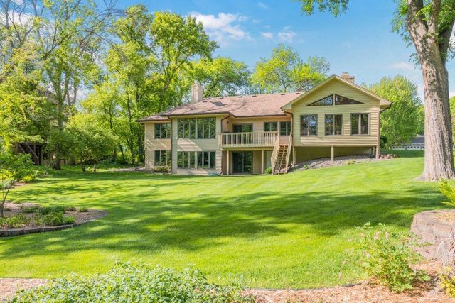 9915 29th Avenue N, Plymouth, MN 55441