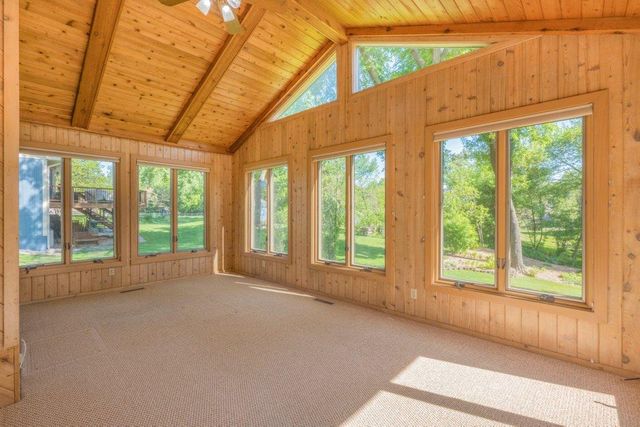 9915 29th Avenue N, Plymouth, MN 55441