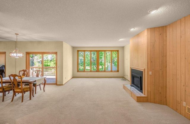 9915 29th Avenue N, Plymouth, MN 55441