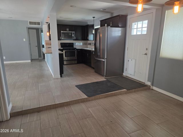 1812 E WHITTON Avenue, Phoenix, AZ 85016