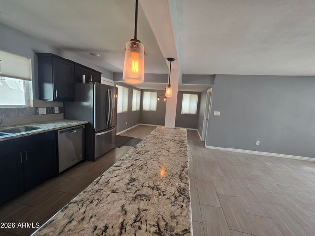 1812 E WHITTON Avenue, Phoenix, AZ 85016