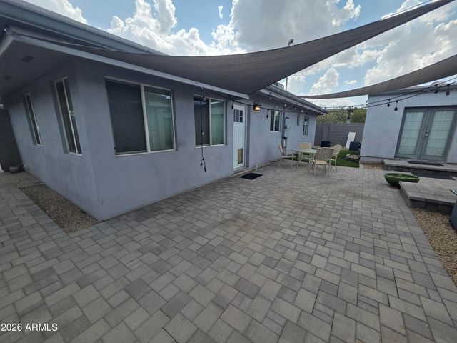 1812 E WHITTON Avenue, Phoenix, AZ 85016