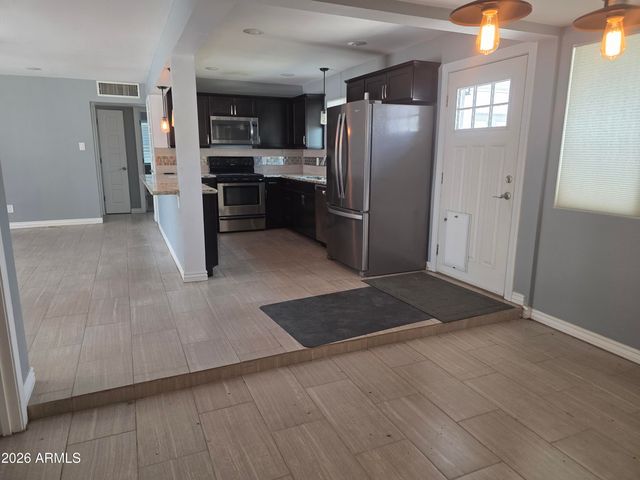 1812 E WHITTON Avenue, Phoenix, AZ 85016