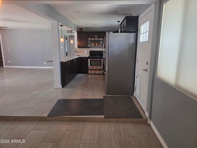 1812 E WHITTON Avenue, Phoenix, AZ 85016