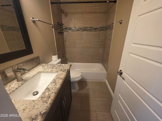 1812 E WHITTON Avenue, Phoenix, AZ 85016