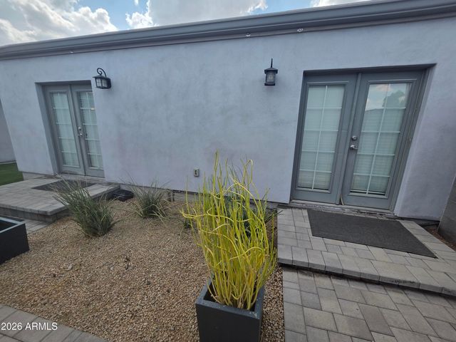 1812 E WHITTON Avenue, Phoenix, AZ 85016