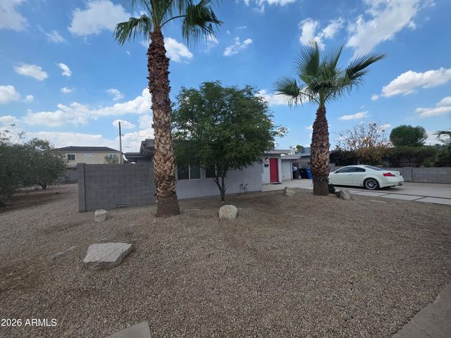 1812 E WHITTON Avenue, Phoenix, AZ 85016