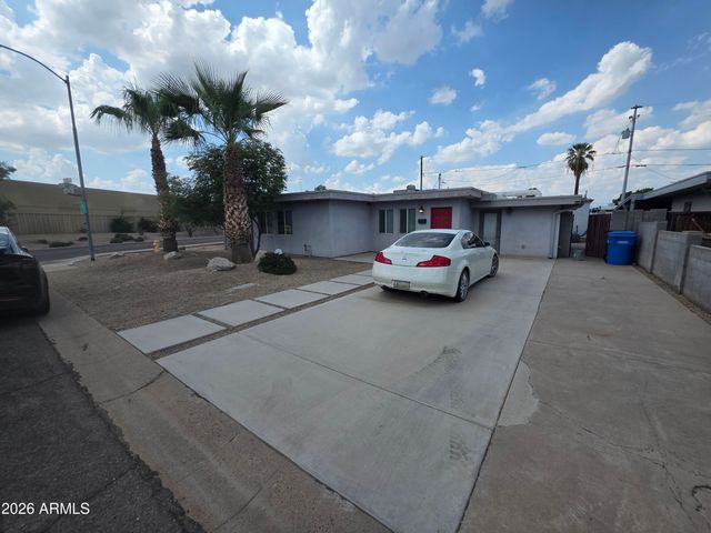 1812 E WHITTON Avenue, Phoenix, AZ 85016