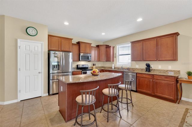 30112 KLADRUBY POINT, Mount Dora, FL 32757