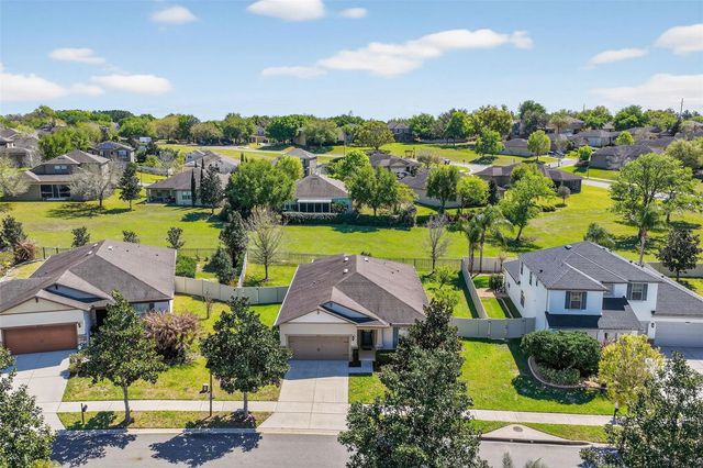 30112 KLADRUBY POINT, Mount Dora, FL 32757