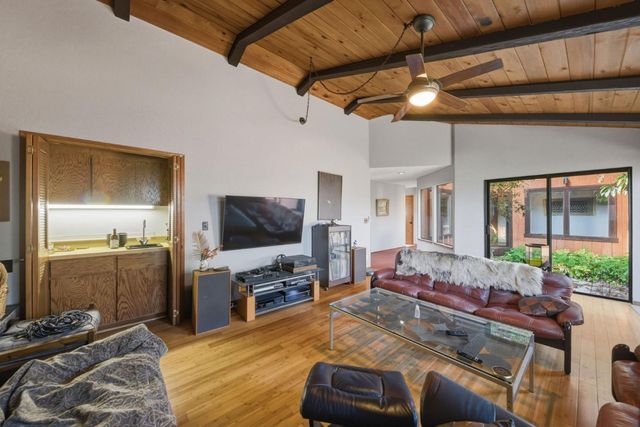 917 Holly Road, Belmont, CA 94002