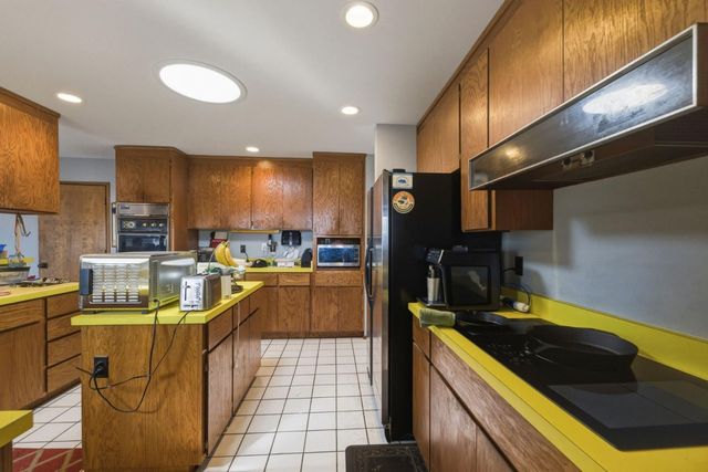 917 Holly Road, Belmont, CA 94002