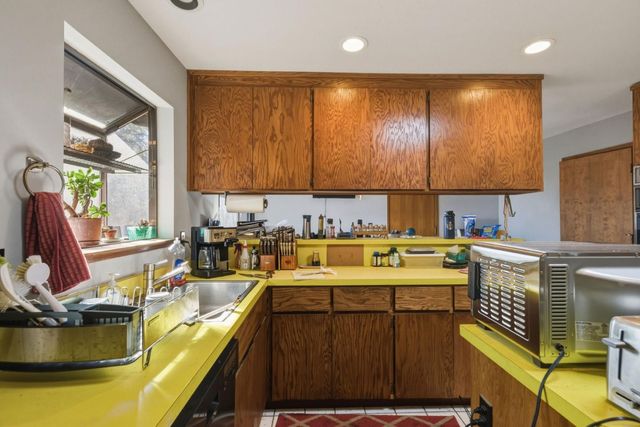 917 Holly Road, Belmont, CA 94002