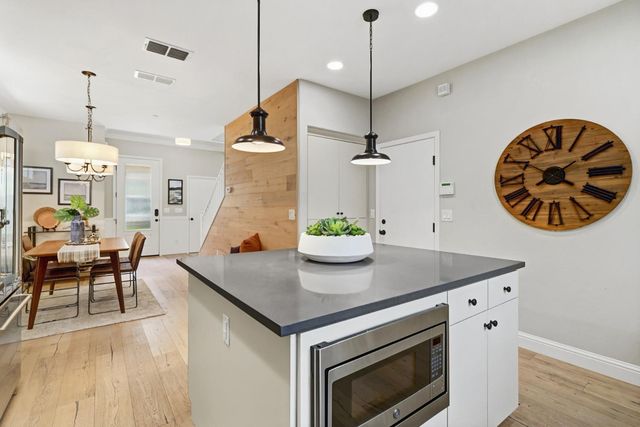 138 Colner Cir, Folsom, CA 95630