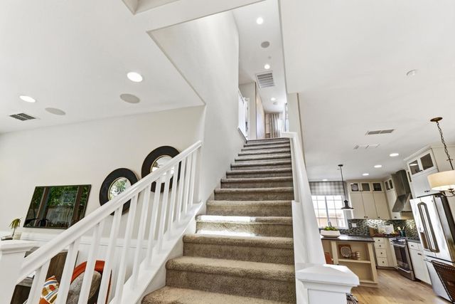 138 Colner Cir, Folsom, CA 95630