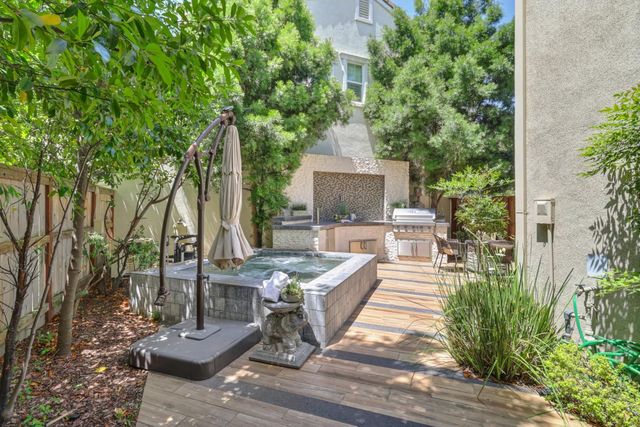 138 Colner Cir, Folsom, CA 95630