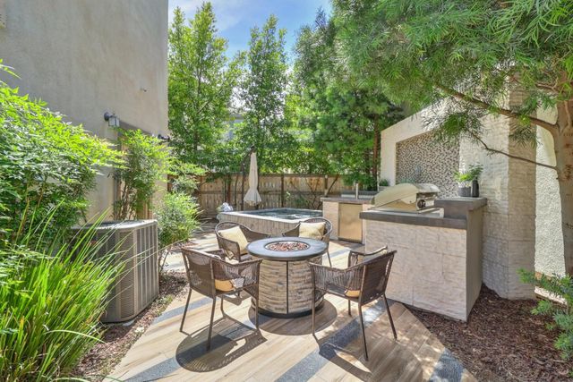 138 Colner Cir, Folsom, CA 95630