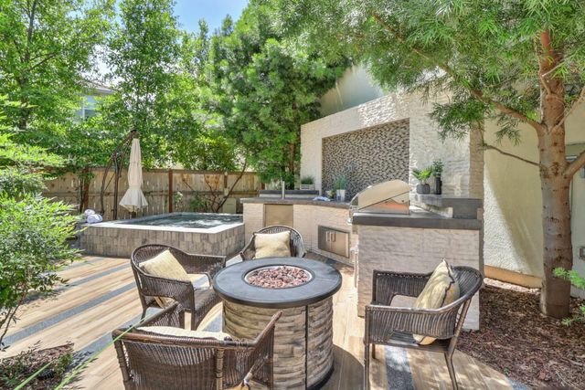 138 Colner Cir, Folsom, CA 95630