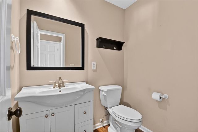 2018 Lexington Road, Pleasant Hill, MO 64080