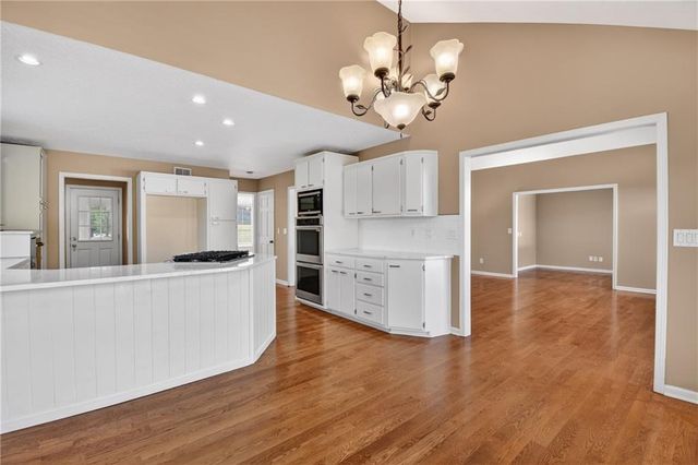 2018 Lexington Road, Pleasant Hill, MO 64080