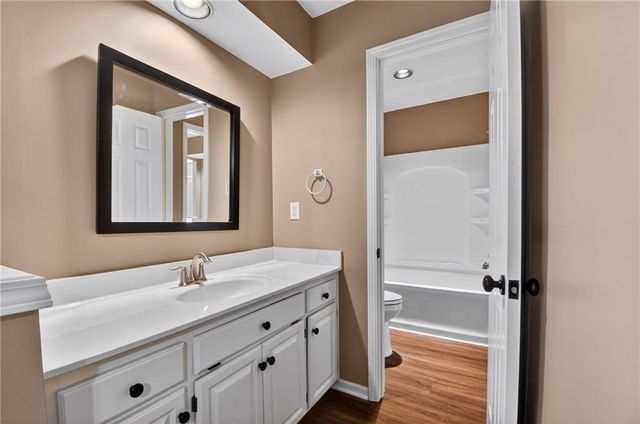 2018 Lexington Road, Pleasant Hill, MO 64080