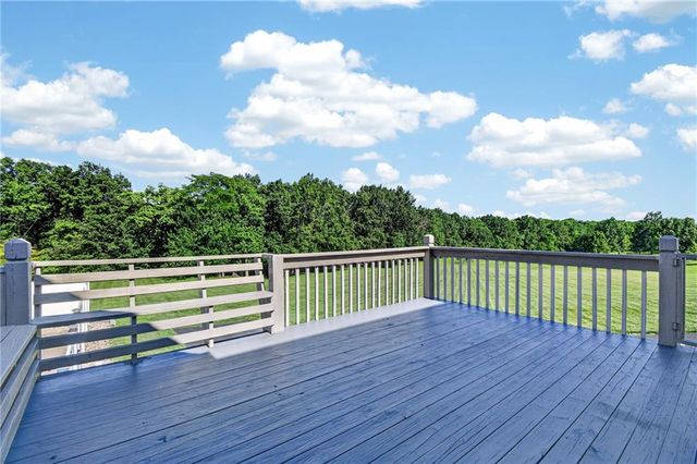2018 Lexington Road, Pleasant Hill, MO 64080