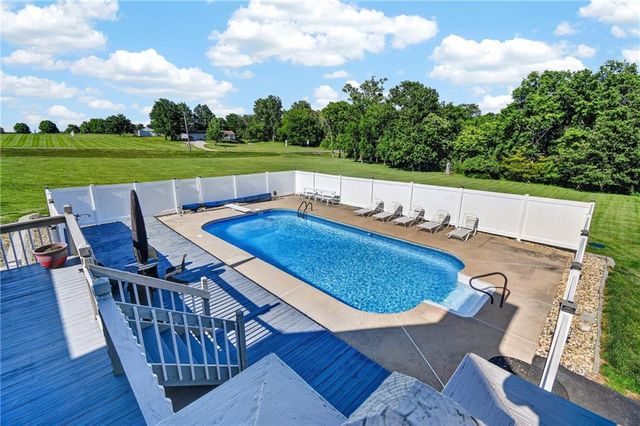 2018 Lexington Road, Pleasant Hill, MO 64080