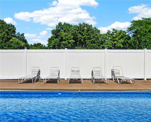 2018 Lexington Road, Pleasant Hill, MO 64080