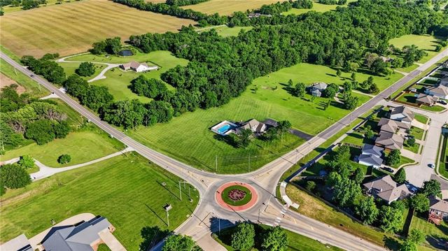 2018 Lexington Road, Pleasant Hill, MO 64080