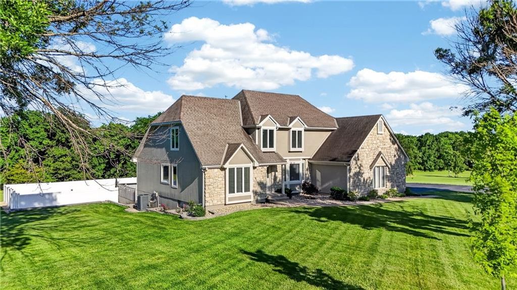 2018 Lexington Road, Pleasant Hill, MO 64080