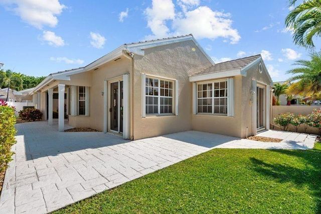 8170 Hampton Wood Drive, Boca Raton, FL 33433