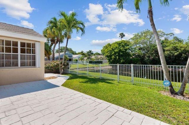 8170 Hampton Wood Drive, Boca Raton, FL 33433