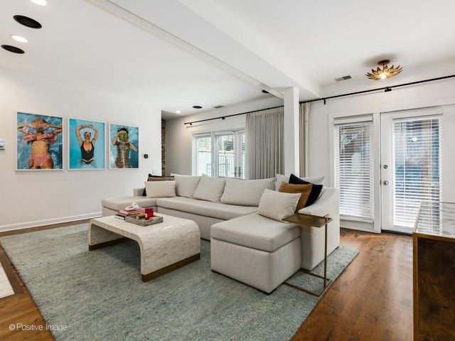 811 W WEBSTER Avenue F, Chicago, IL 60614