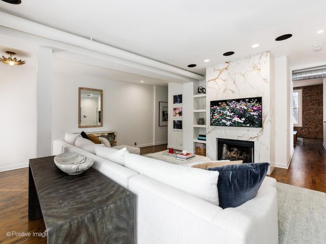 811 W WEBSTER Avenue F, Chicago, IL 60614