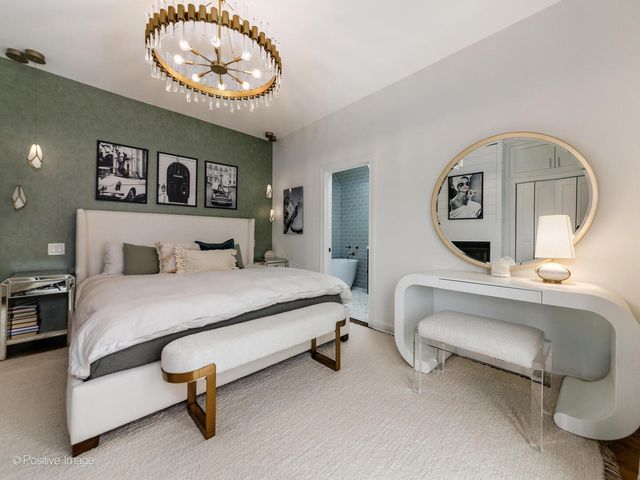 811 W WEBSTER Avenue F, Chicago, IL 60614