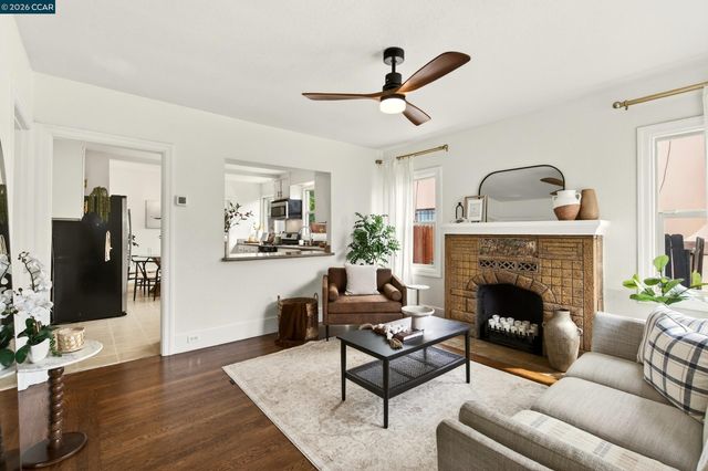 3236 Bona St, Oakland, CA 94601