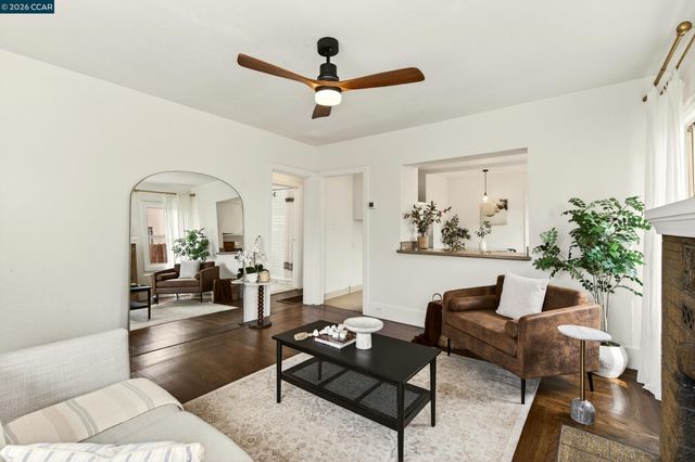 3236 Bona St, Oakland, CA 94601