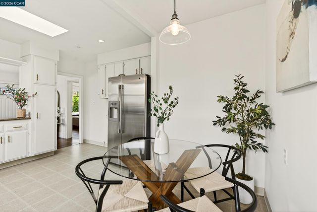 3236 Bona St, Oakland, CA 94601