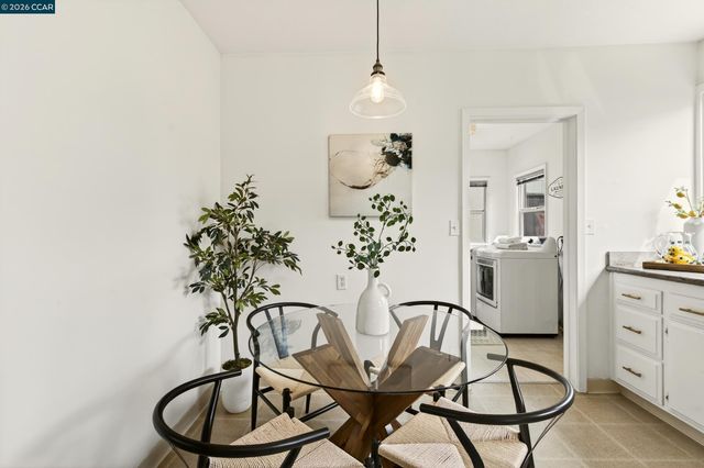 3236 Bona St, Oakland, CA 94601